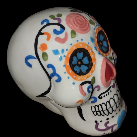 1 large Ceramic Day of the Dead Skull and 1 Small Day of the Dead Skull Planter - Picture 6 of 10